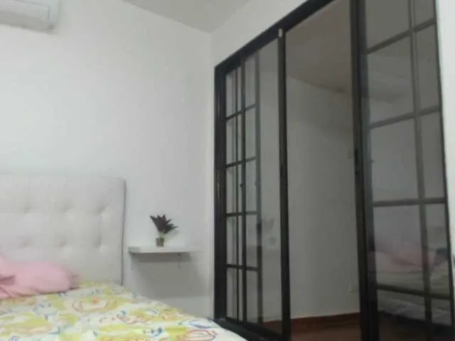 Live sex webcam photo for DirtyTina #271119776