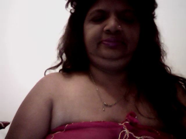 Live sex webcam photo for Indianbarbie3 #271120952