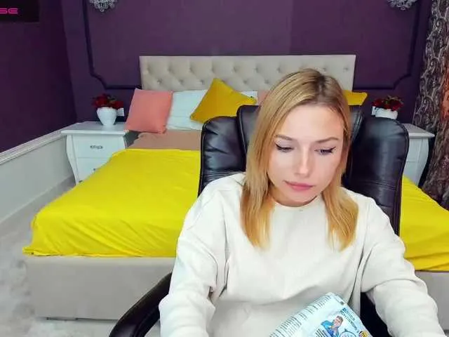 Live sex webcam photo for IceDanielle #271119445