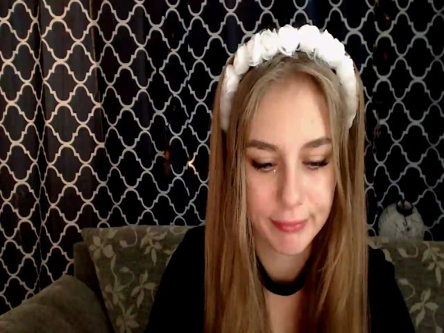 Live sex webcam photo for Aeritta #271117760