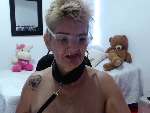 Live sex webcam photo for bety-cum2 #288017299