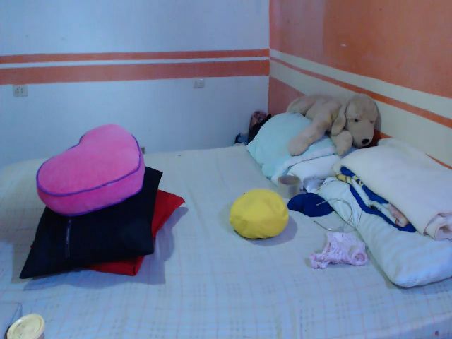 Live sex webcam photo for Shanyflores4 #271115490