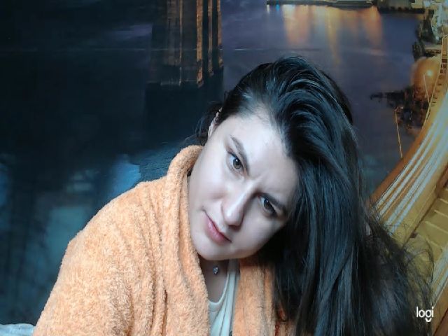 Live sex webcam photo for KiraSweetX_ #271123341