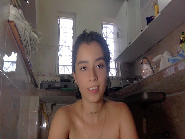 Live sex webcam photo for tinquerbell69 #271124946