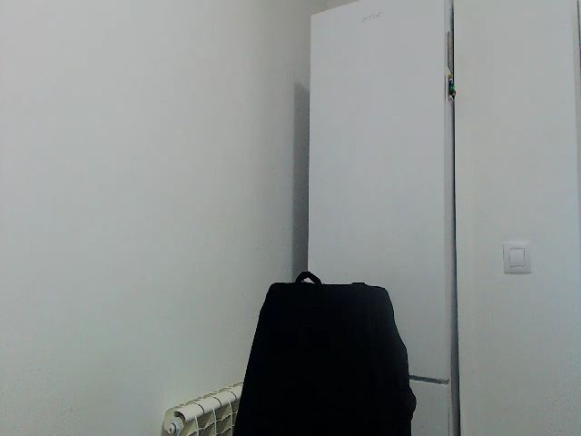 Live sex webcam photo for Kdee0 #271115475