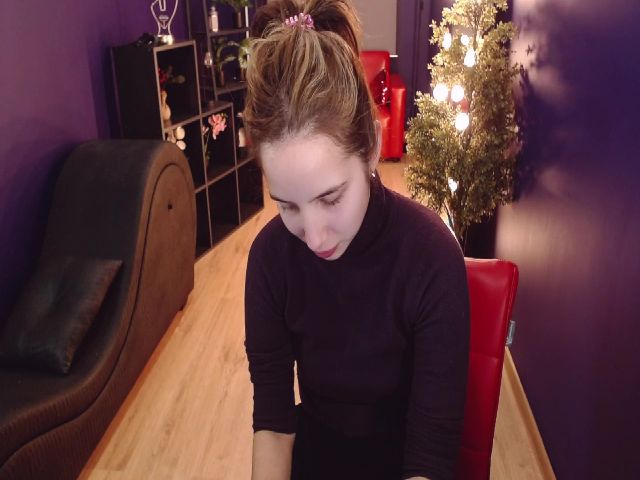 Live sex webcam photo for FairyEvelyn #271121368