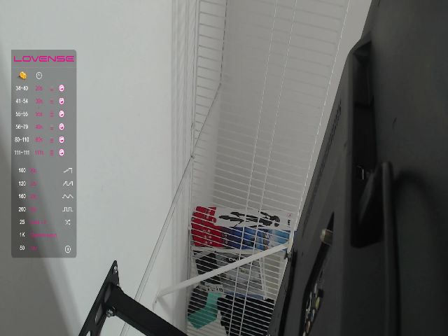 Live sex webcam photo for Aria_26 #271115251