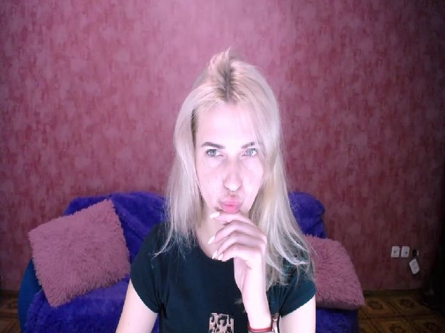 Live sex webcam photo for SexyMilfa #271114095