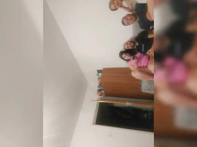 Live sex webcam photo for coupleforyouu #271112141