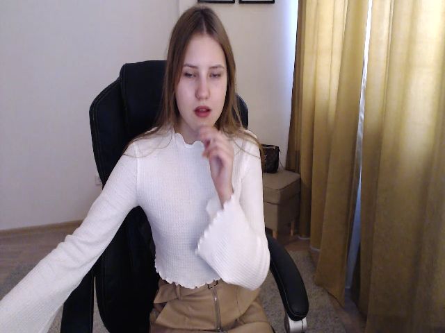 Live sex webcam photo for AngelaOwen #271116298
