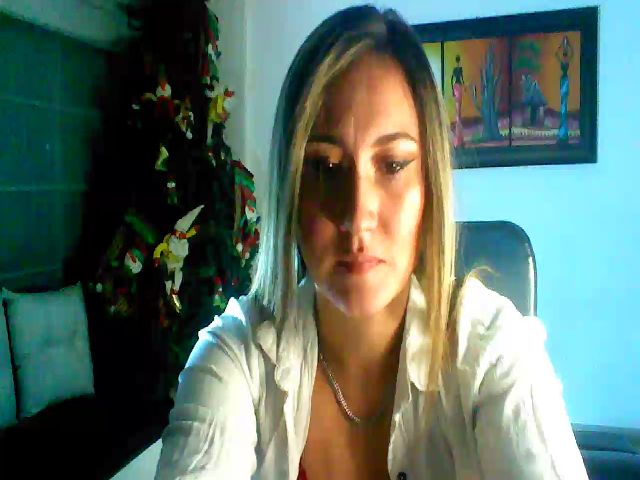 Live sex webcam photo for Emiliamayer #271114733