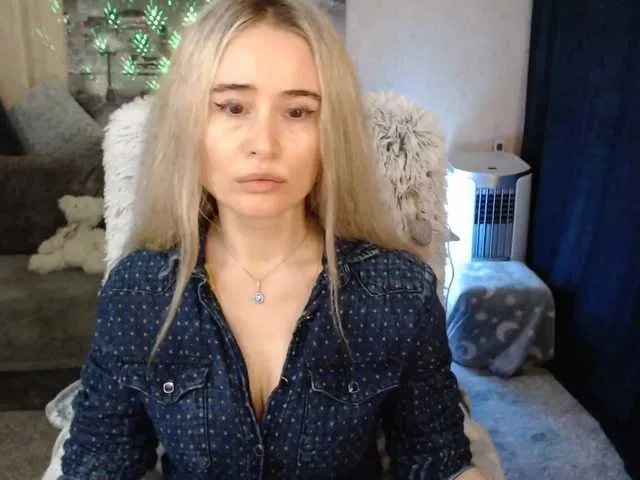 Live sex webcam photo for xyliganka777 #271125845