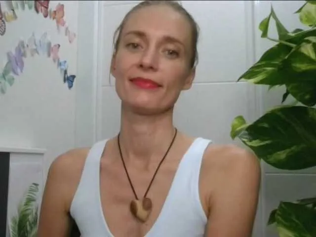 Live sex webcam photo for CelesteKissab #271136940