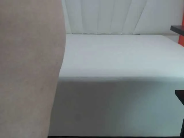 Live sex webcam photo for MiaRosse- #271137159