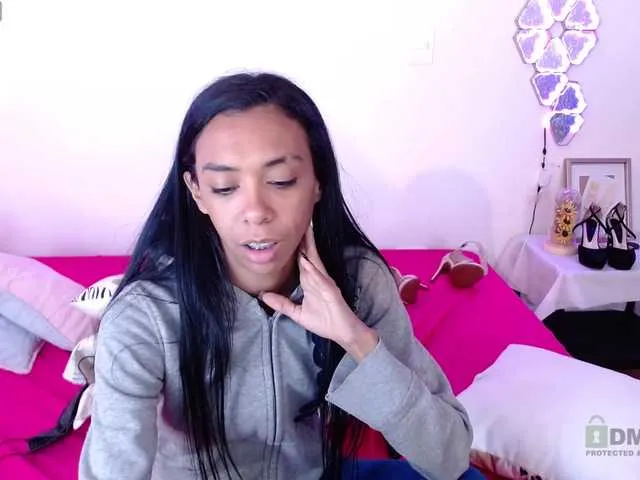 Live sex webcam photo for miia-sweet #271136775