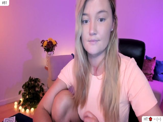 Live sex webcam photo for FIRE_ICE_EMMA #271134214