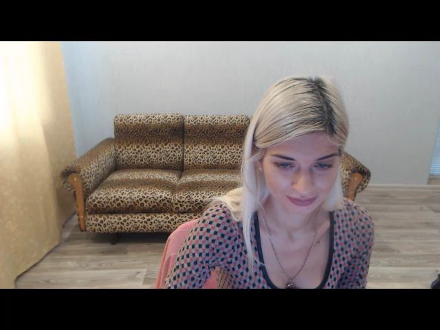 Live sex webcam photo for SexyBeatriice #271130135