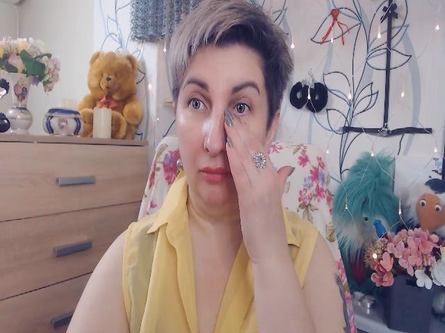 Live sex webcam photo for DepravedMadam #271129663