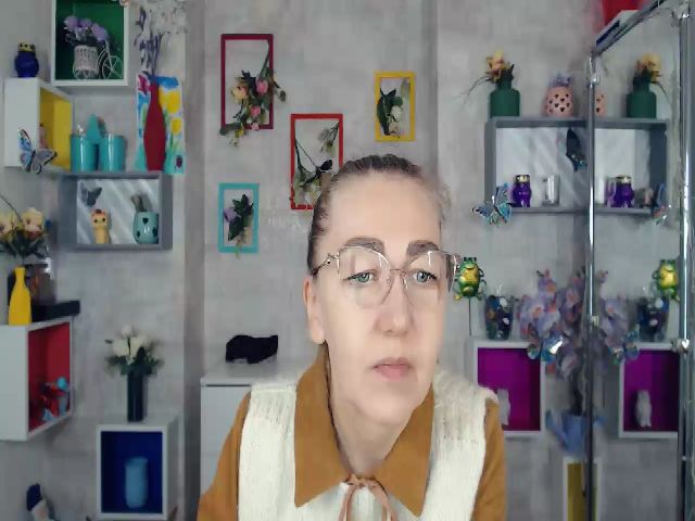 Live sex webcam photo for Greybunny #271128051