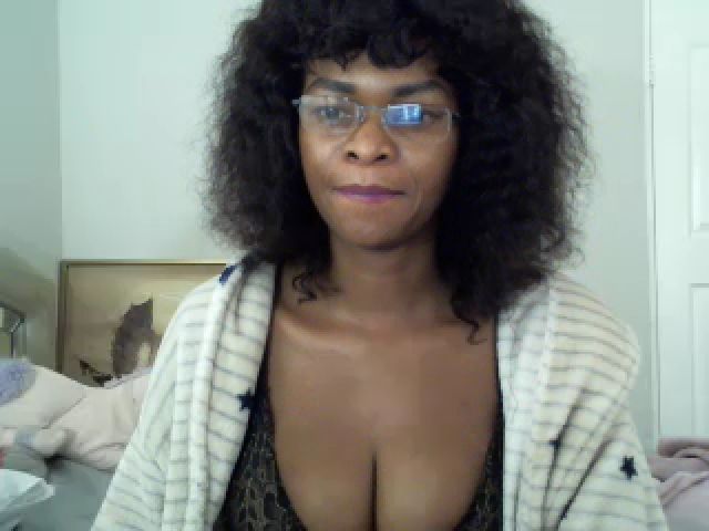 Live sex webcam photo for Sexyebony69x #271128557