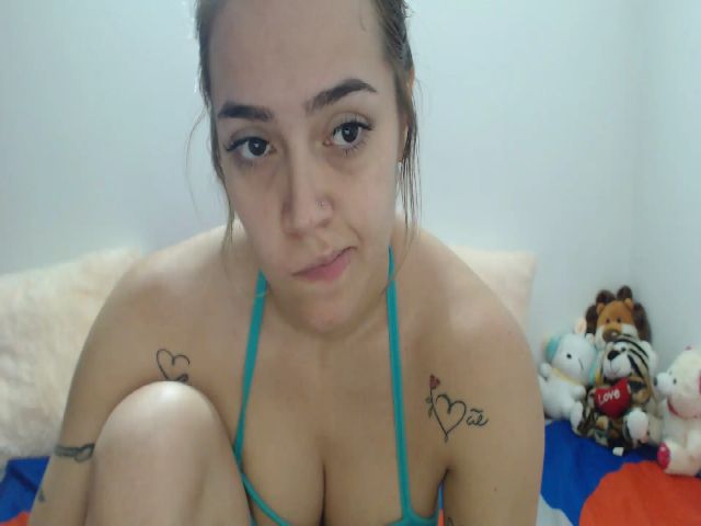 Live sex webcam photo for MackenzieJoe #271135091