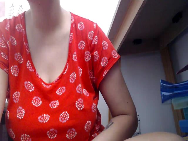 Live sex webcam photo for HotpukiLuver #271126718