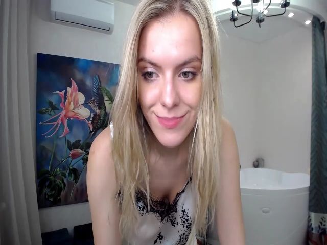 Live sex webcam photo for SolveMysecret #271133936