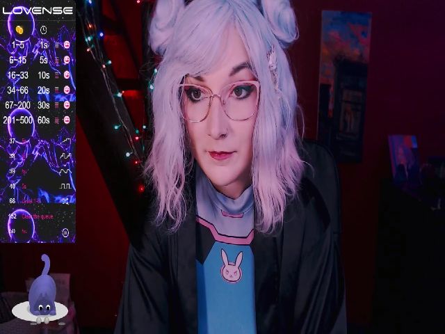 Live sex webcam photo for WinonaCooper #271131153