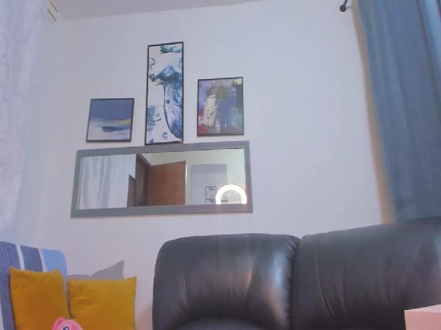 Live sex webcam photo for Blackhot23 #271133571