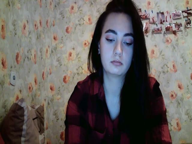 Live sex webcam photo for lolly_hollyy #271138415