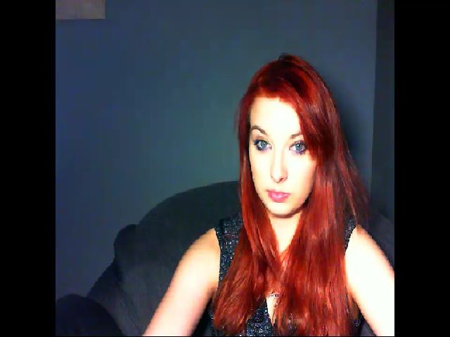 Live sex webcam photo for VirginLuna18 #271133824