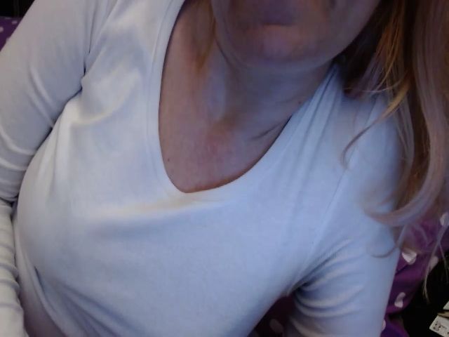 Live sex webcam photo for Bite_Me__ #271138315