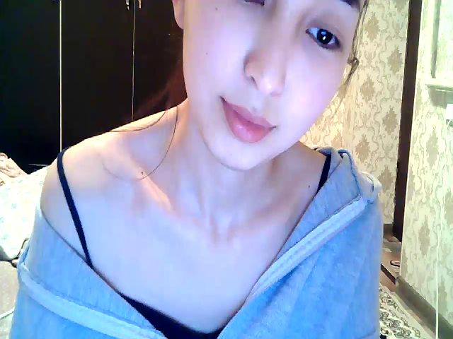 Live sex webcam photo for MissMolly____ #271126776