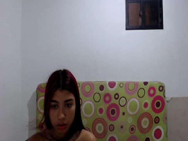 Live sex webcam photo for dollsquirtxxx #271129778