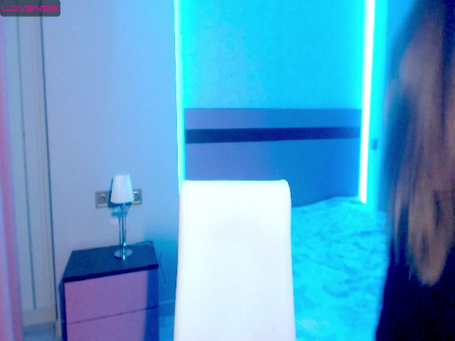 Live sex webcam photo for BettyGold #271134317