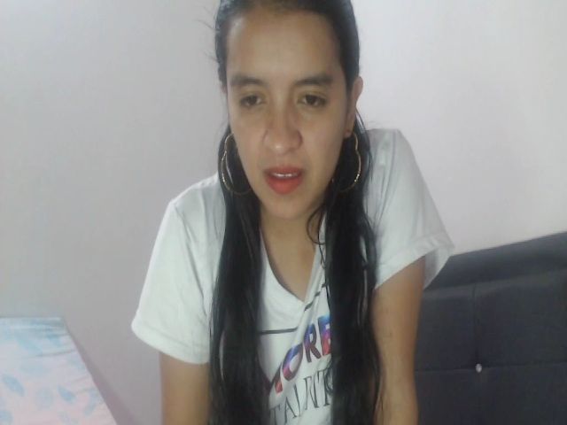 Live sex webcam photo for Ashley_hot91 #271140159