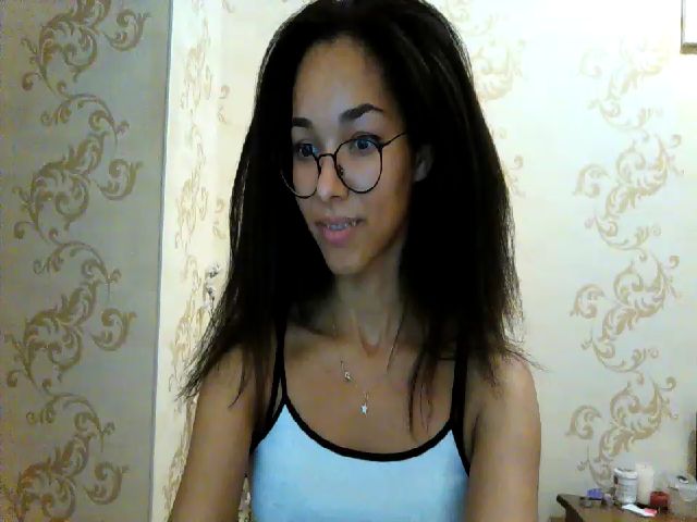 Live sex webcam photo for Carmel_Dee #271134942