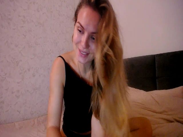 Live sex webcam photo for MagicalLady #271138966