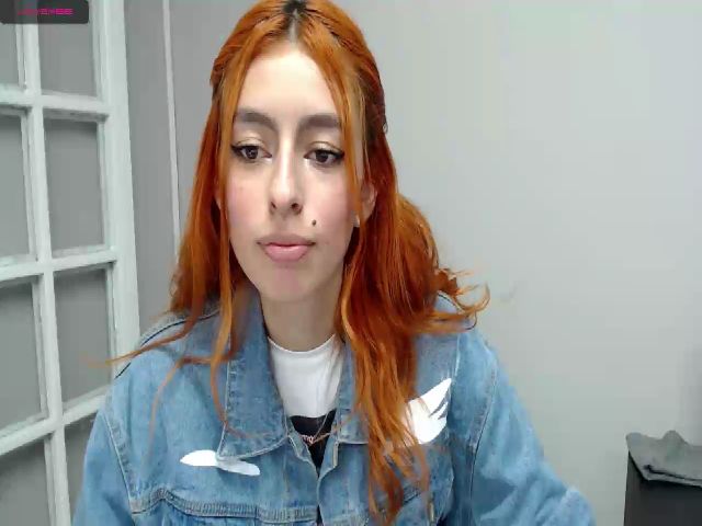 Live sex webcam photo for Emily18angel #271133809