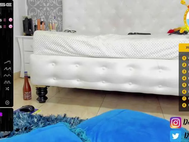 Live sex webcam photo for DeniseWolfe #271136039