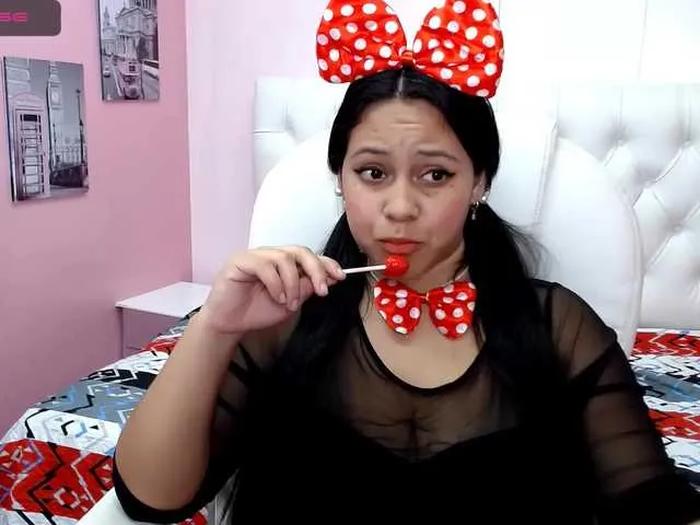 Live sex webcam photo for MollyPatrick2 #271126305