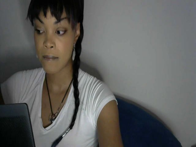 Live sex webcam photo for Exotic_Ebony #271139093