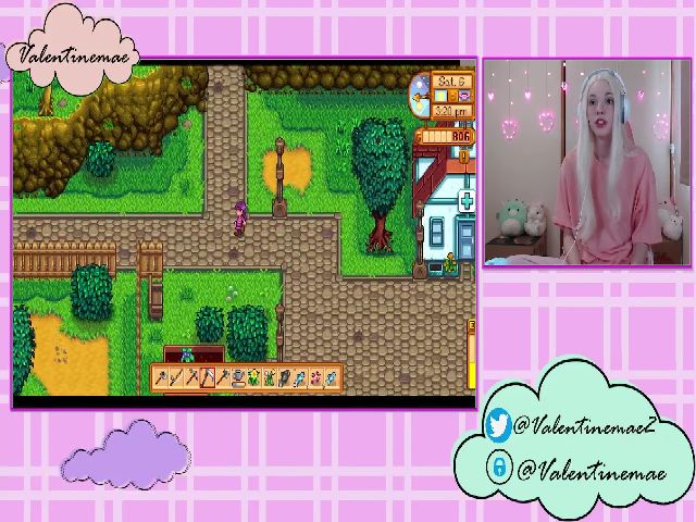 Live sex webcam photo for ValentineMae #271128360