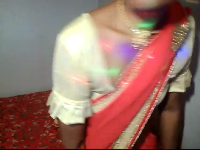Live sex webcam photo for Indianmilf_4u #271137425