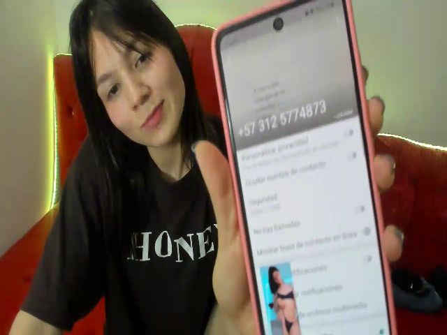 Live sex webcam photo for issabelle18 #271128090