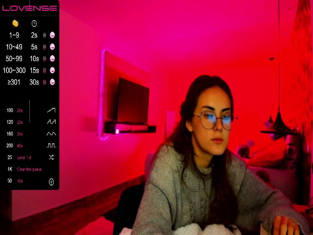 Live sex webcam photo for BrunaML #271129769