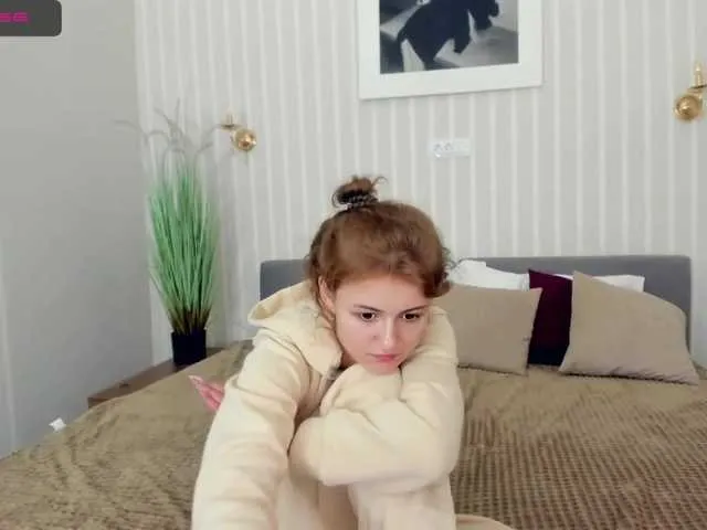 Live sex webcam photo for LiliDanger #271135944