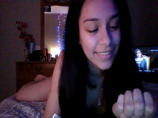 Live sex webcam photo for Adrianaxo1 #271139250