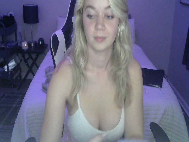 Live sex webcam photo for Kitt3ycat #271128487