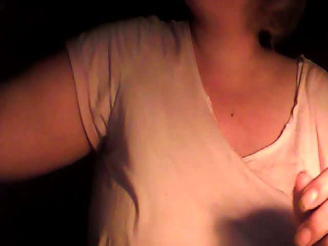 Live sex webcam photo for Rannia235 #271137372